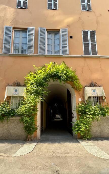 Altana - Loft Sulla Citta Lägenhet Parma Exteriör bild